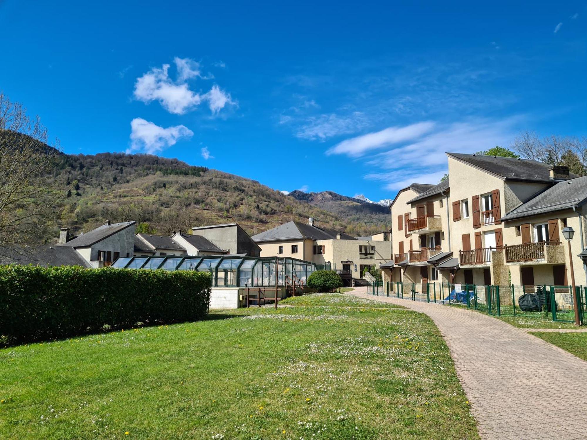Escapade Montagne En Famille, Appartement Cosy Avec Piscine Couverte Bielle Экстерьер фото